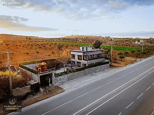 ZEYTİNLİDE ANA BULVAR ÜSTÜNDE SATILIK BAĞ EVİ